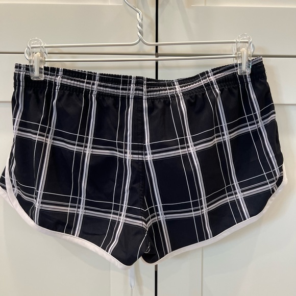 Hurley Shorts - Picture 2 of 2